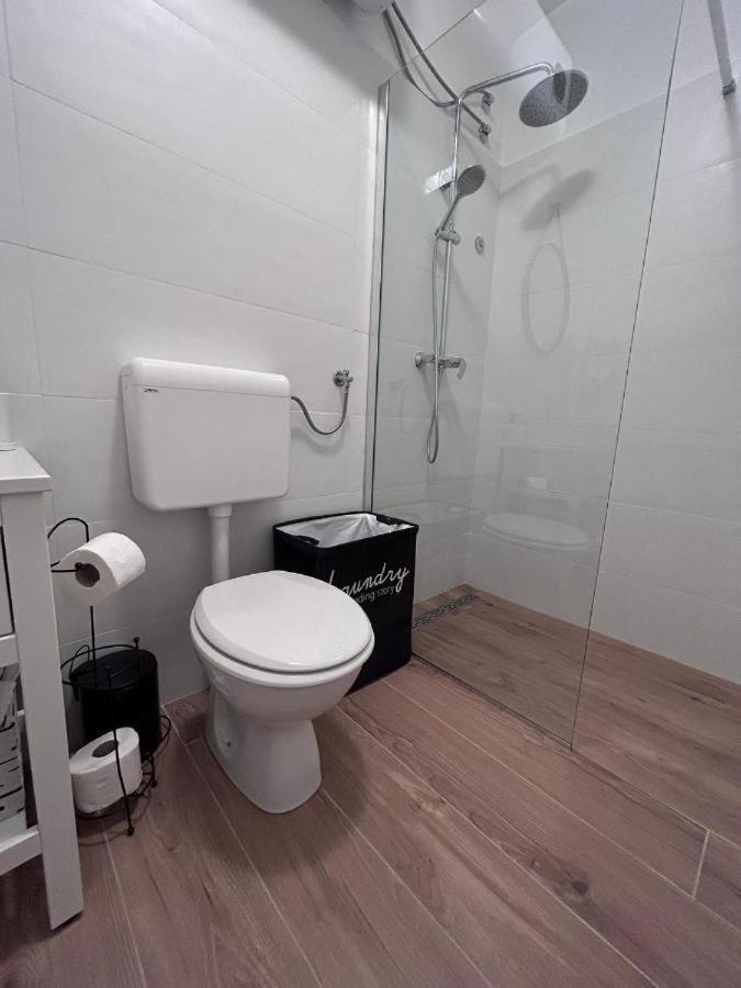 Holiday Home Omisalj Bagian luar foto