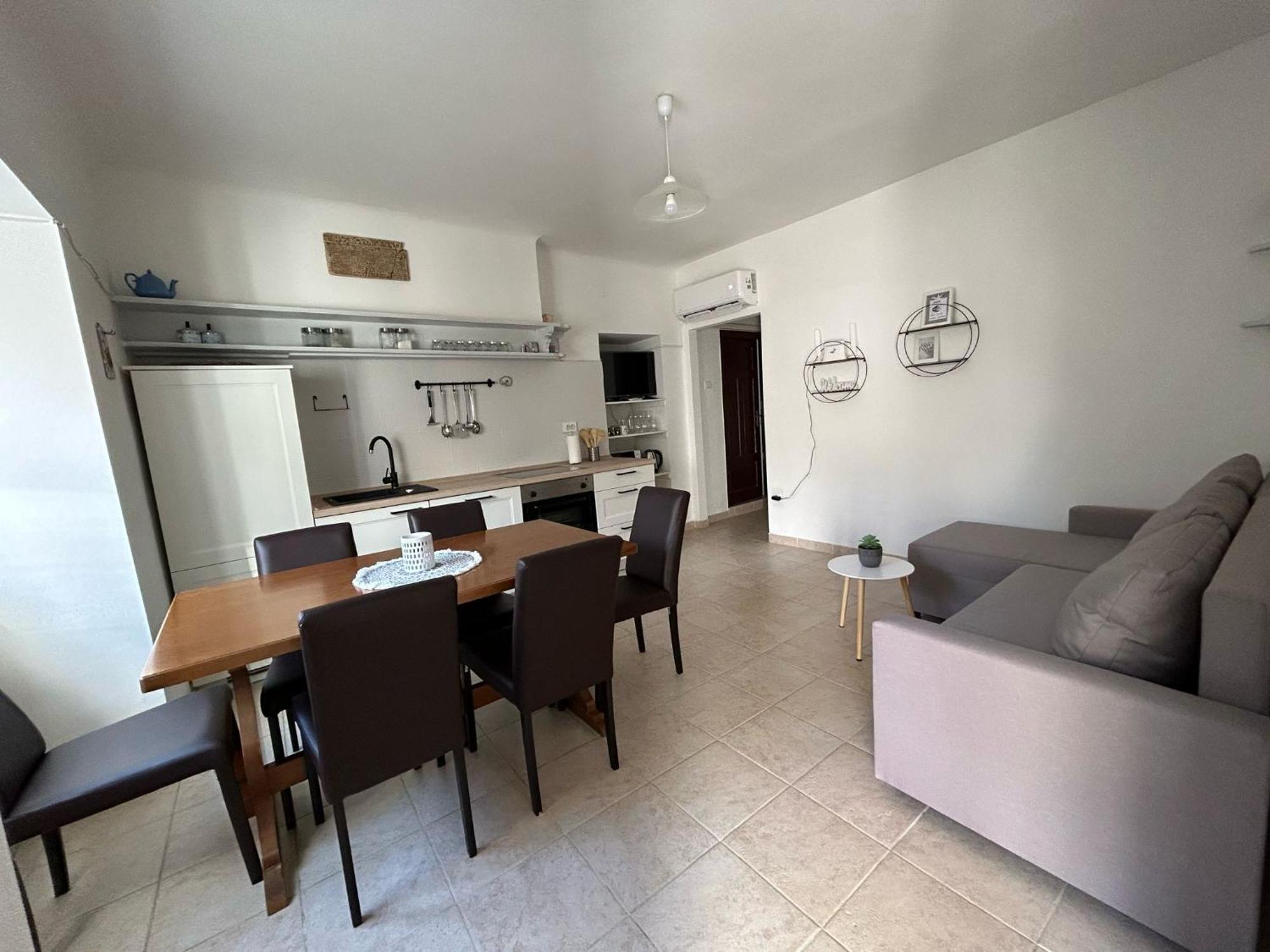 Holiday Home Omisalj Bagian luar foto